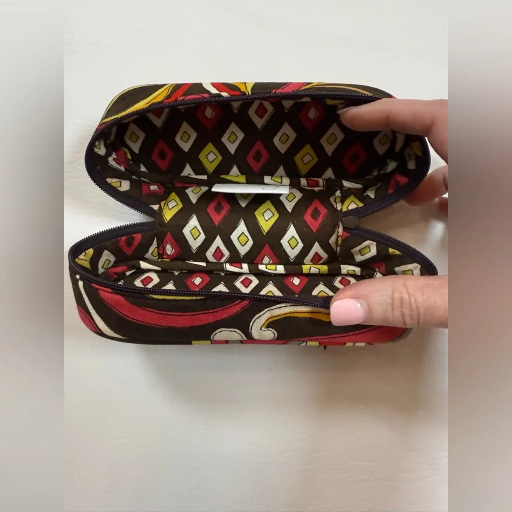 Vera Bradley Puccini sun glasses case, retired 2013 pattern, NWOT